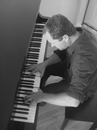 Thollem Mcdonas, piano